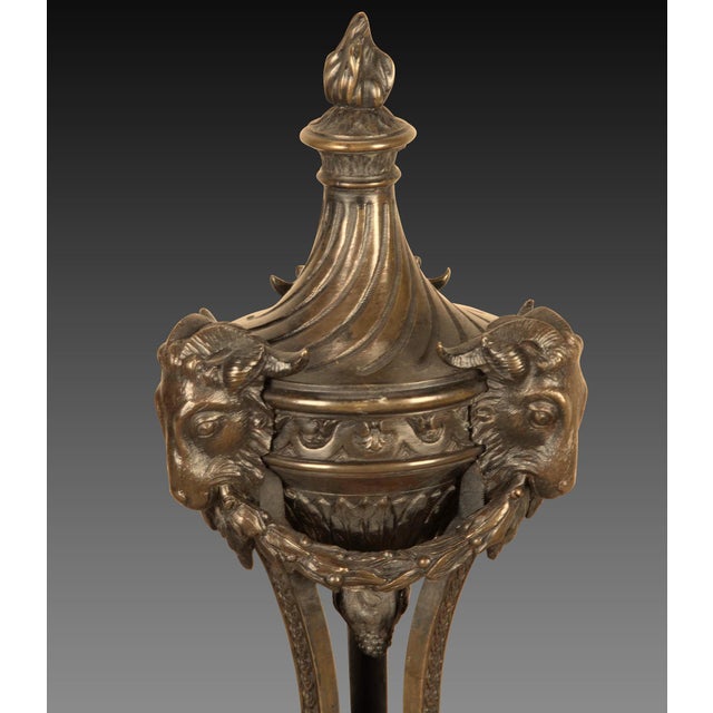 Antique Neo-Classical Italian Bronze Urns, 1830, Set of 2 For Sale - Image 3 of 6