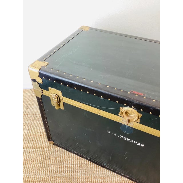 Vintage 1950s Black & Brass Storage Trunk / Coffee Table For Sale In Palm Springs - Image 6 of 10
