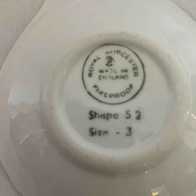 1970s Royal Worcester Gold China Lustre Ware Scallop Dish From the 1970s For Sale - Image 5 of 7