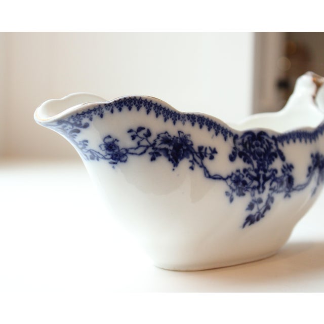 Early 20th Century 1890-1910 English Grindley Gilded (Flow Blue) Transferware Gravy Boat For Sale - Image 5 of 9