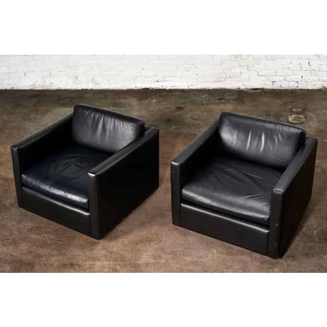 Postmodern Pair Knoll Pfister Black Leather Lounge Chairs, 1980 For Sale - Image 3 of 11