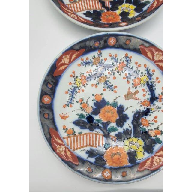 Antique 20th Century Imari Japonisme Charger Plates - A Pair For Sale In Seattle - Image 6 of 13