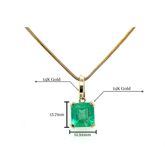 8 Carat Colombian Emerald Solitaire Pendant Necklace in 14k Gold For Sale - Image 4 of 6