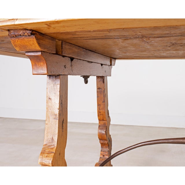 18th Century Spanish Baroque Walnut Dining Library Table For Sale - Image 16 of 18