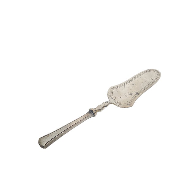 Metal Antique Silver Plated Cake Shoulder, 1970s For Sale - Image 7 of 7