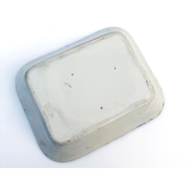 Early 20th Century Antique American Blue & White Spongeware Baking Dish – Vintage Folk Art Stoneware For Sale - Image 5 of 5