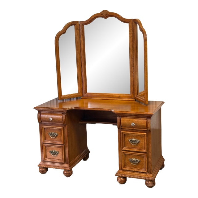 Lexington Victorian Manor Oak Vanity With Mirror For Sale