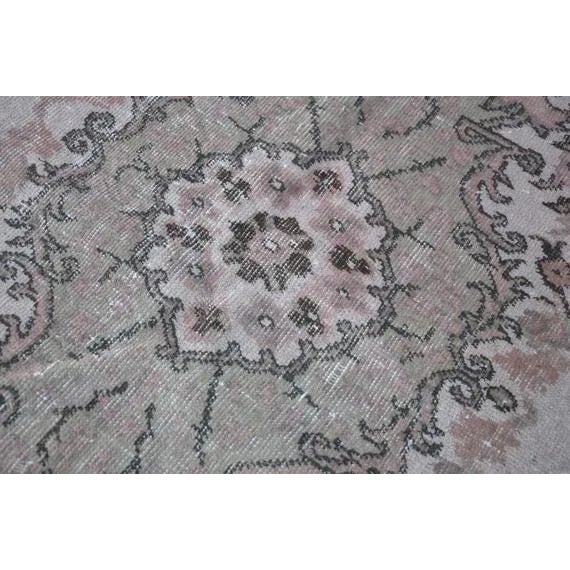 Art Deco 1960s Vintage Turkish Pale Pink Rug - 5′ × 8′9″ For Sale - Image 3 of 11