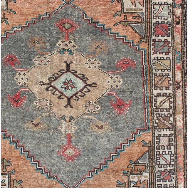 Turkish Turkish Hand Knotted Oushak Vintage Small Carpet in Light Orange and Light Gray For Sale - Image 3 of 7