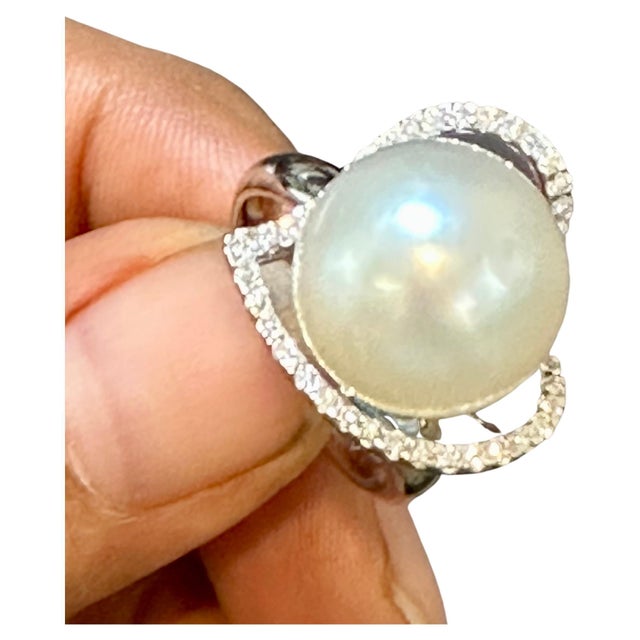 14MM Round White South Sea Pearl & Diamond Heart Ring , 18 K White Gold, Vintage For Sale - Image 18 of 18