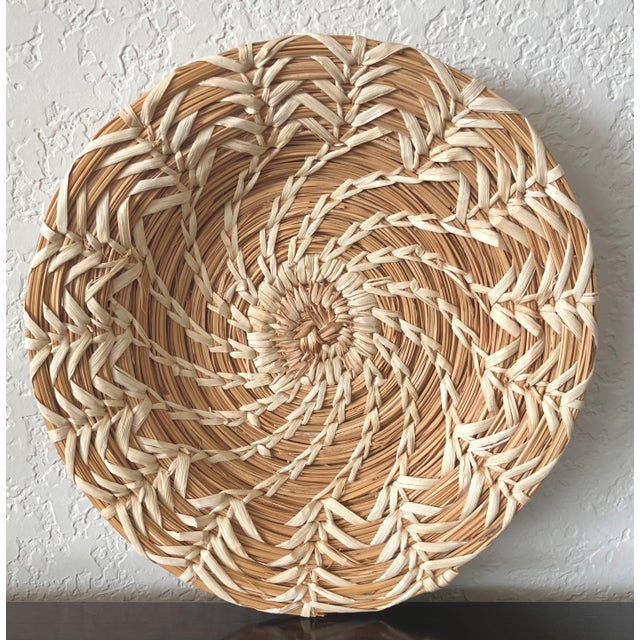 Late 20th-Century Sweetgrass Gullah-Style Decorative Shallow “Bowl Basket” For Sale - Image 14 of 18