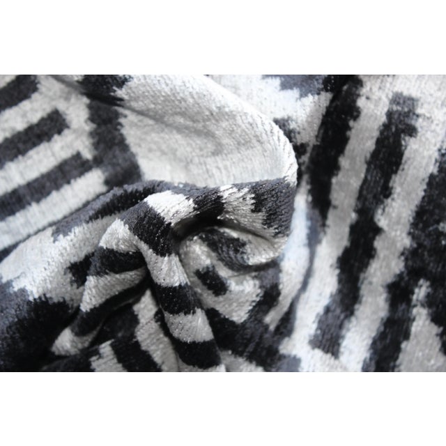 Contemporary Silk Velvet Ikat Pillow Cover Bohemian Pillow For Sale - Image 9 of 11