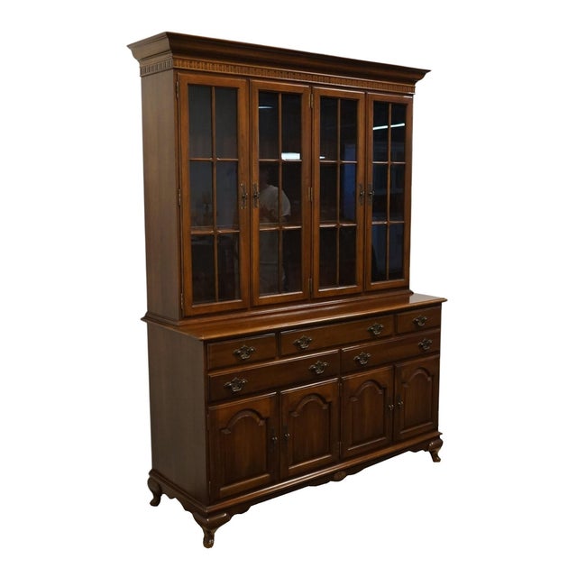 Traditional Ethan Allen Georgian Court Solid Cherry Traditional Style 58" Buffet W. Lighted Display China Cabinet 11-6047 / 11-6098 For Sale - Image 3 of 15