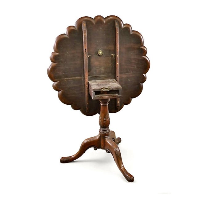 Traditional George II Mahogany Pie Crust Tilt Top Table For Sale - Image 3 of 8