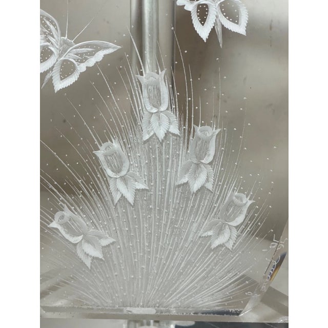 Transparent Vintage Mid Century Modern Carved Clear Lucite Electric Table Lamp Butterfly For Sale - Image 8 of 12