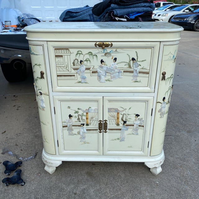 1970s Chinoiserie Motif White Bar For Sale - Image 12 of 12