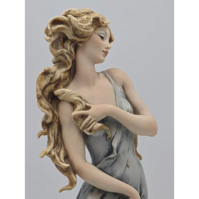 Sky Blue Giuseppe Armani Capodimonte Members Only Collection Figurine "Venere Venus" 1993 For Sale - Image 8 of 14