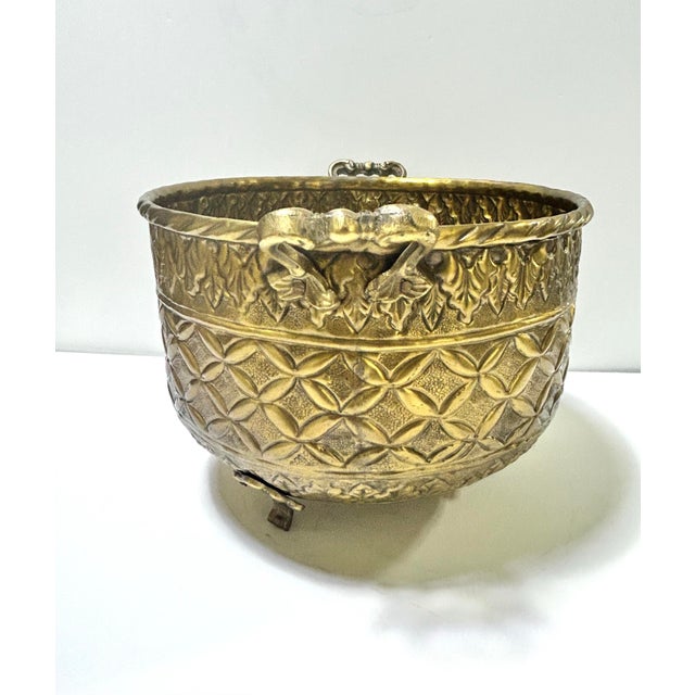 English Hollywood Regency Embossed Brass Cachepot Planter Champagne Bucket For Sale - Image 3 of 8
