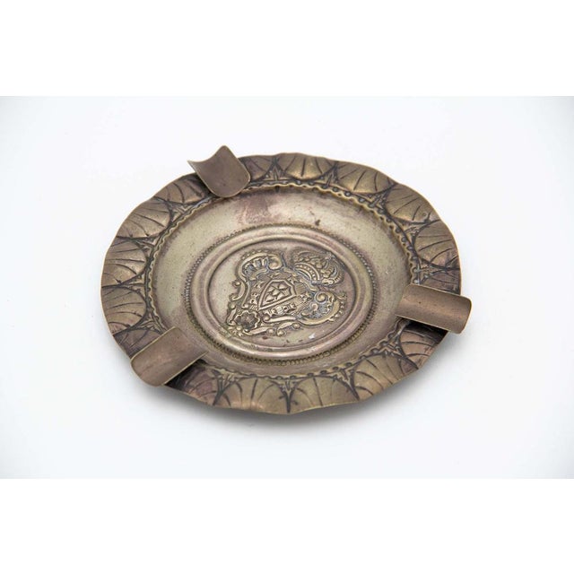 Circular Silver Ashtray with the Coat of Arms of Portugal For Sale - Image 4 of 4