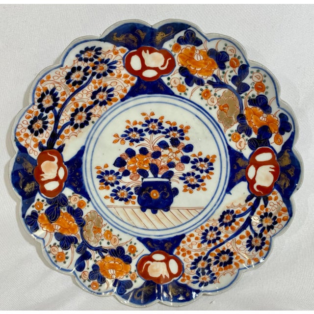 Antique Hand-Painted Imari Plate With Scalloped Rim From Japan - Circa 1900 For Sale - Image 13 of 13