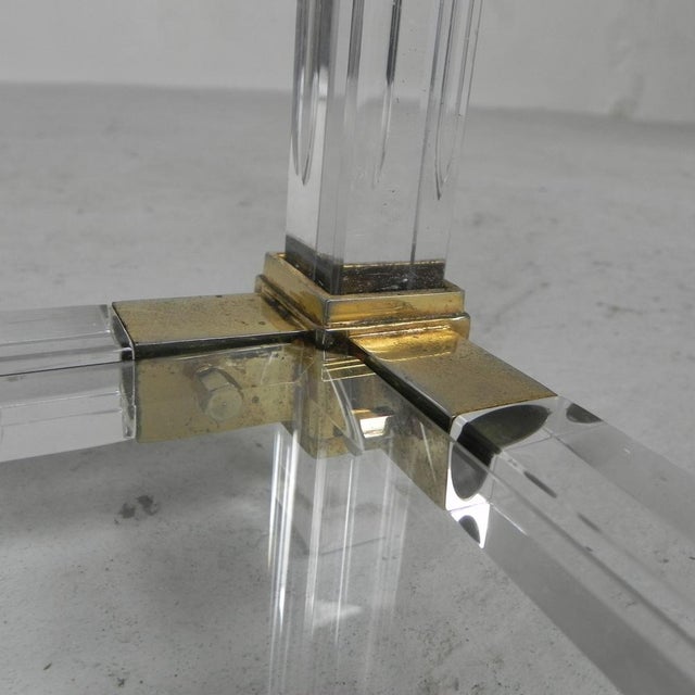 Hollywood Regency Coffee Table Acrylic Glass in Glass & Brass, 1970s For Sale - Image 4 of 14