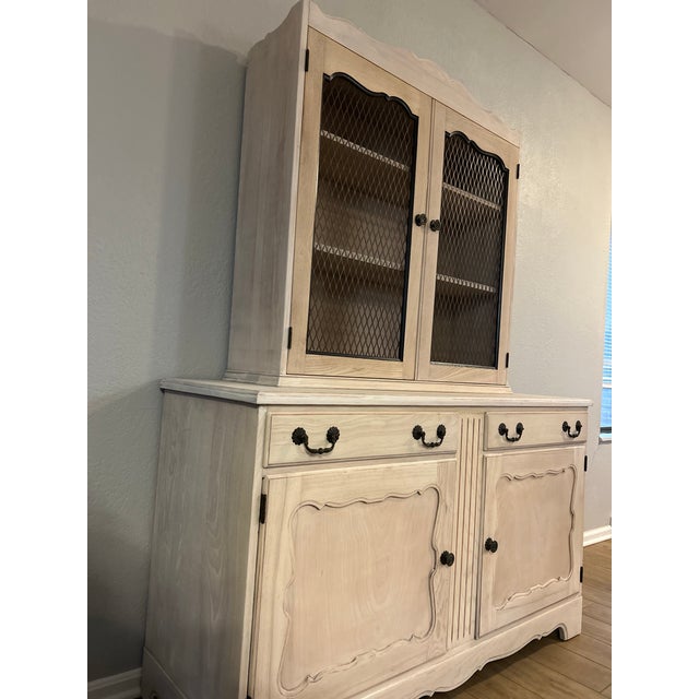 Ivory 1920s French Hutch For Sale - Image 8 of 10
