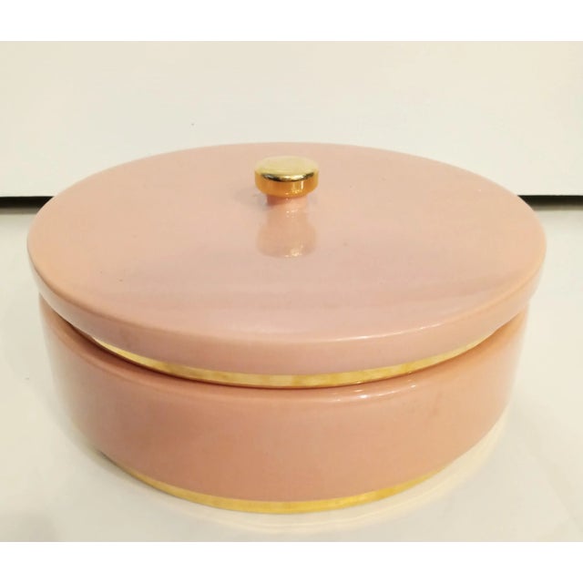 Ceramic Vintage Rose Pink Rose Gold Detail Hollywood Regency Large Ceramic Round Jewelry Storage Box 1985 For Sale - Image 7 of 7