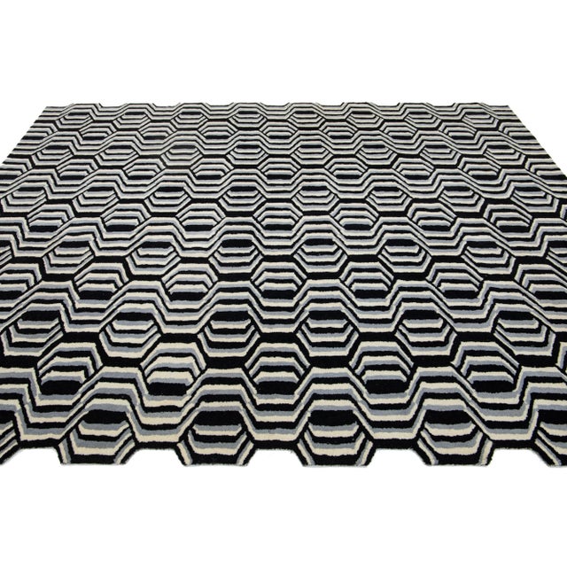 Hand-Tufted Modern Wool Rug With Freestyle’s Crisp Graphic Pattern by Apadana For Sale - Image 4 of 10