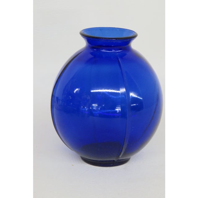 Mid 20th Century Vintage Cobalt Blue Ribbed Glass Vase 4565b For Sale - Image 5 of 11