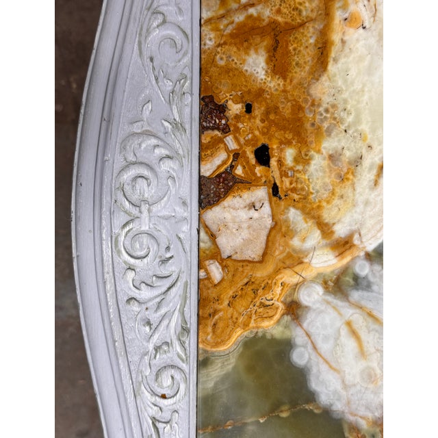 French Provincial End Table With the Onyx Top For Sale In New York - Image 6 of 12