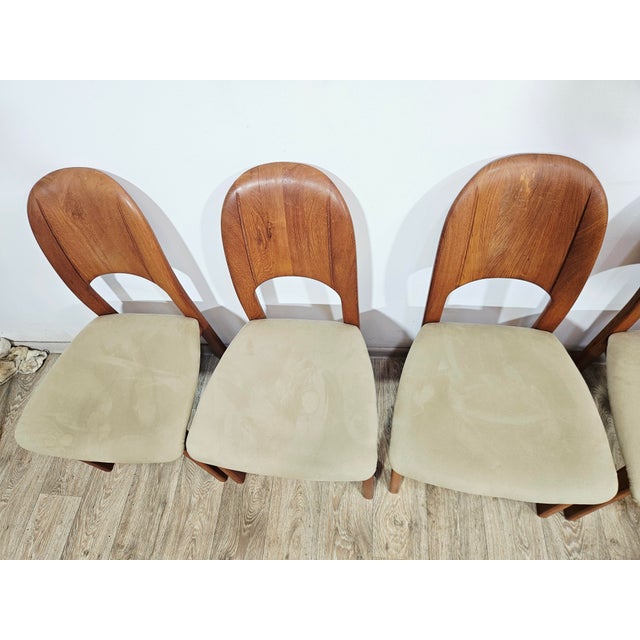 Danish Teak Extending Table +and Chairs from Möbelfabrik Holstebro, 1970s, Set of 9 For Sale - Image 12 of 18