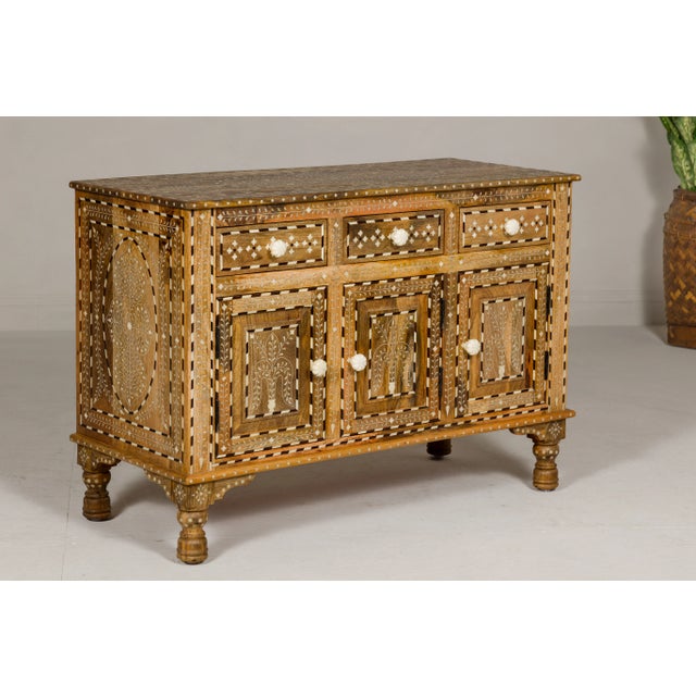 Late 20th Century Anglo Style Mango Wood Buffet With Geometric Bone Inlay For Sale - Image 5 of 12