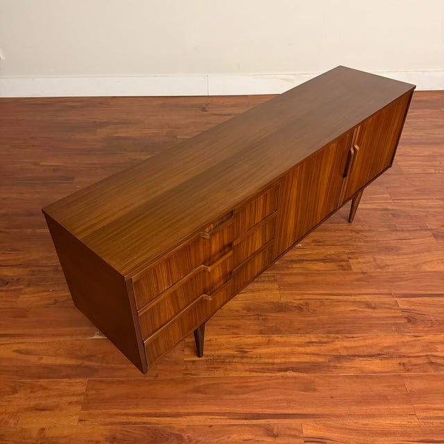 Mid 20th Century RHF Vintage Mid-Century Sideboard For Sale - Image 5 of 16