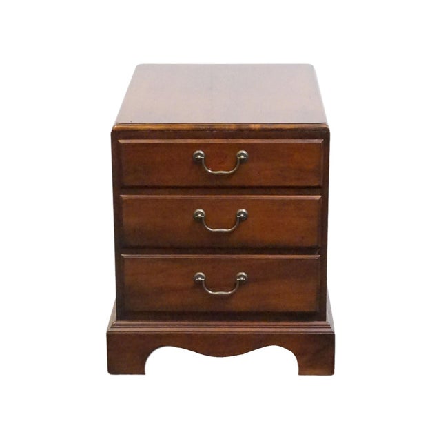 Traditional Hekman Furniture Solid Cherry Traditional Style 18" Accent Chairside Chest / End Table For Sale - Image 3 of 12