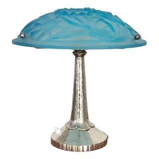 Art Deco Table Lamp with Hammered Metal Base and Glass Shade from Verrerie d'Art Degué, France, 1920s For Sale