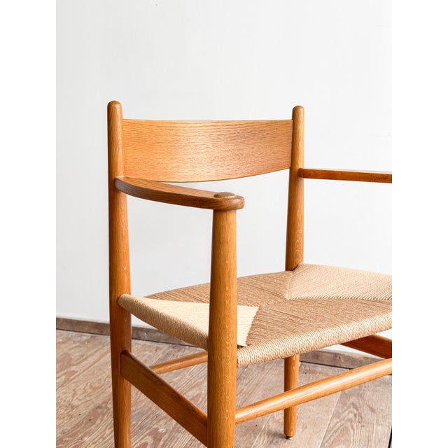 Mid-Century CH37 Armrest Dining Chair in Oak with New Danish Cord by by Hans J. Wegner, Carl Hansen & Søn, Denmark, 1960s For Sale - Image 14 of 18