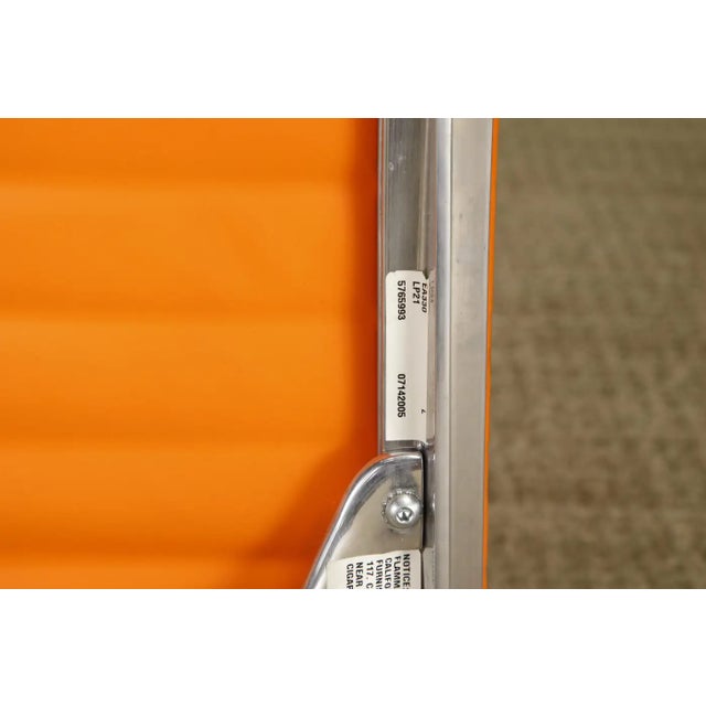 'Aluminum Group' Swivel Chair by Charles Eames for Herman Miller, 1980s, Signed For Sale - Image 10 of 17