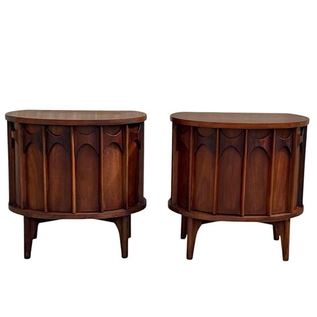 Mid-Century Modern Mid 20th Century Kent-Coffey Perspecta Walnut Nightstands With Sculpted Arched Fronts, Attributed For Sale - Image 3 of 11