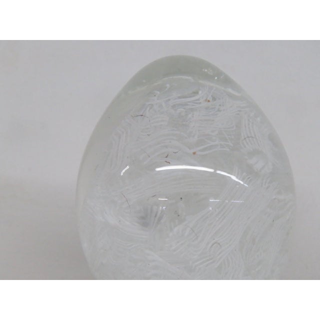 Mid-Century Modern Murano Italy Art Glass Egg Paperweight White Latticino Filigrana Design 4845b For Sale - Image 3 of 11