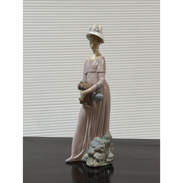Design Plus Gallery presents the Porcelain Figurine My Little Pet from Lladró. This beautifully sculpted figurine has a...