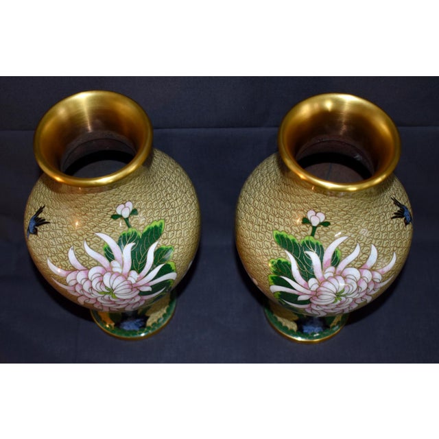 Vintage Chinese Cloisonne Enamel Vases Pair Mirrored Floral Chrysanthemum Mums For Sale - Image 14 of 15