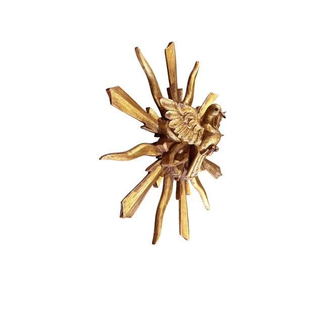 European Wooden Dove Sunburst the Holy Spirit 15.25" Diameter For Sale In New York - Image 6 of 8