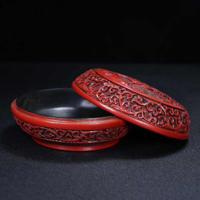 Late 20th Century Carved Cinnabar Lacquer Box With Rider and Qilin Motif For Sale - Image 5 of 9