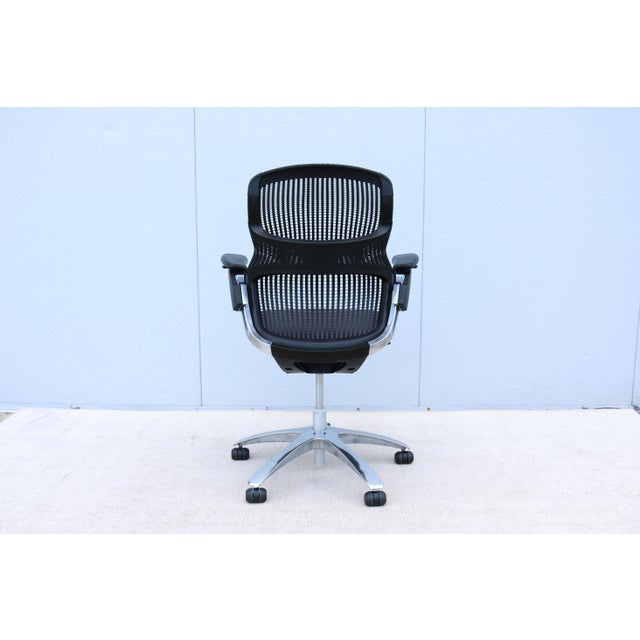 Knoll Knoll Generation Ergonomic Office Desk Chair in Gray and Black, Fully Adjustable For Sale - Image 4 of 12