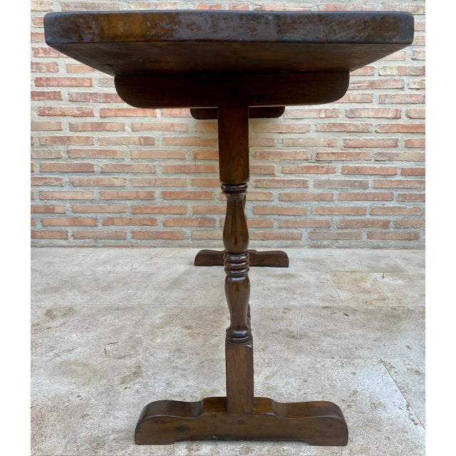 Mid-Century Modern Mid 20th Century Console Table in Walnut, 1940s For Sale - Image 3 of 18