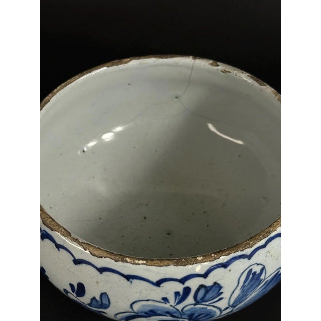 Blue and White Floral Tin-Glazed 2-Handled Delft Bowl, 18th Century For Sale - Image 4 of 8