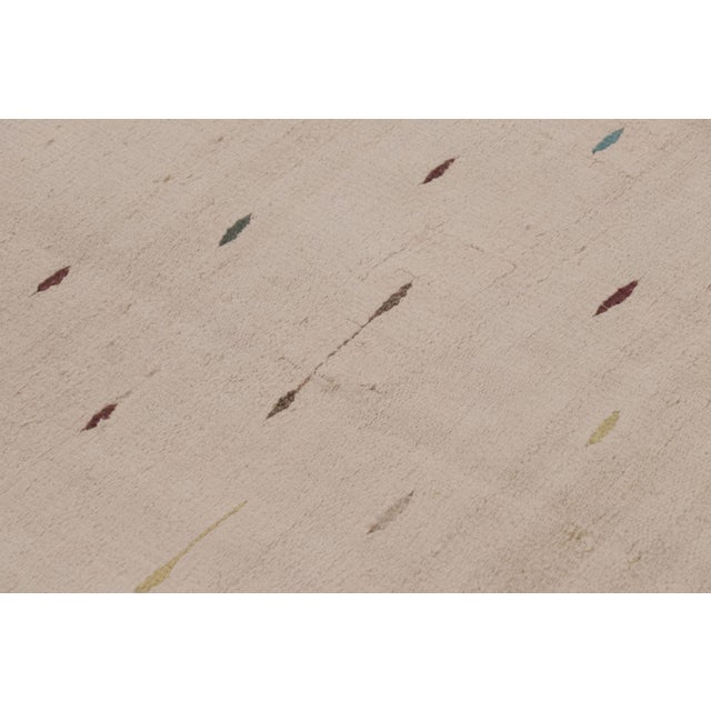 Rug & Kilim’s Contemporary Runner Rug, Beige and Cream Minimalist Design For Sale In New York - Image 6 of 10