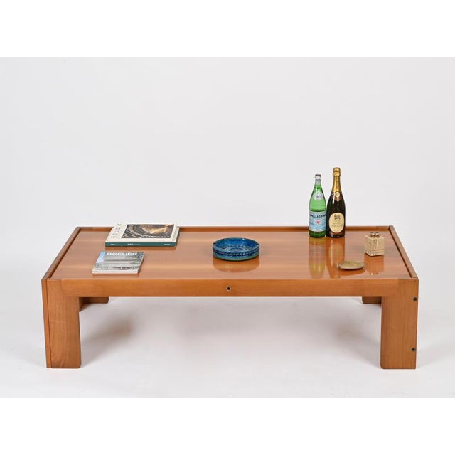 Cassina Large Coffee Table attributed to Afra and Tobia Scarpa for Cassina, Italy, 1960s For Sale - Image 4 of 18