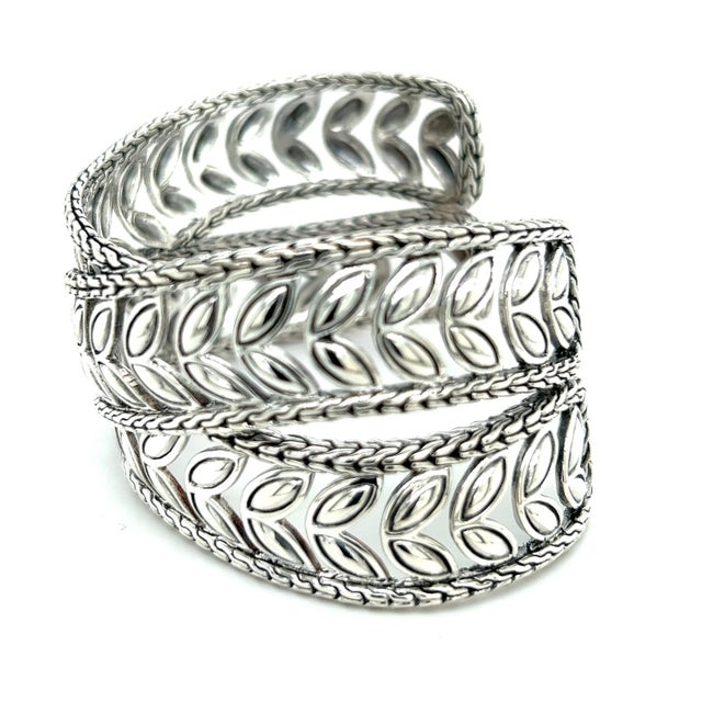Authentic John Hardy Estate Cuff Bangle 7.5" Sterling Silver JH56 DETAILS Length: 7.5 Inches Wide: 1.15 Inches Weight: 68...