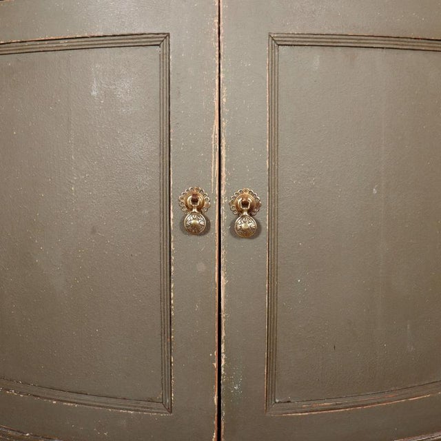 Gray English Bowfronted Corner Cabinet, 1890s For Sale - Image 8 of 10